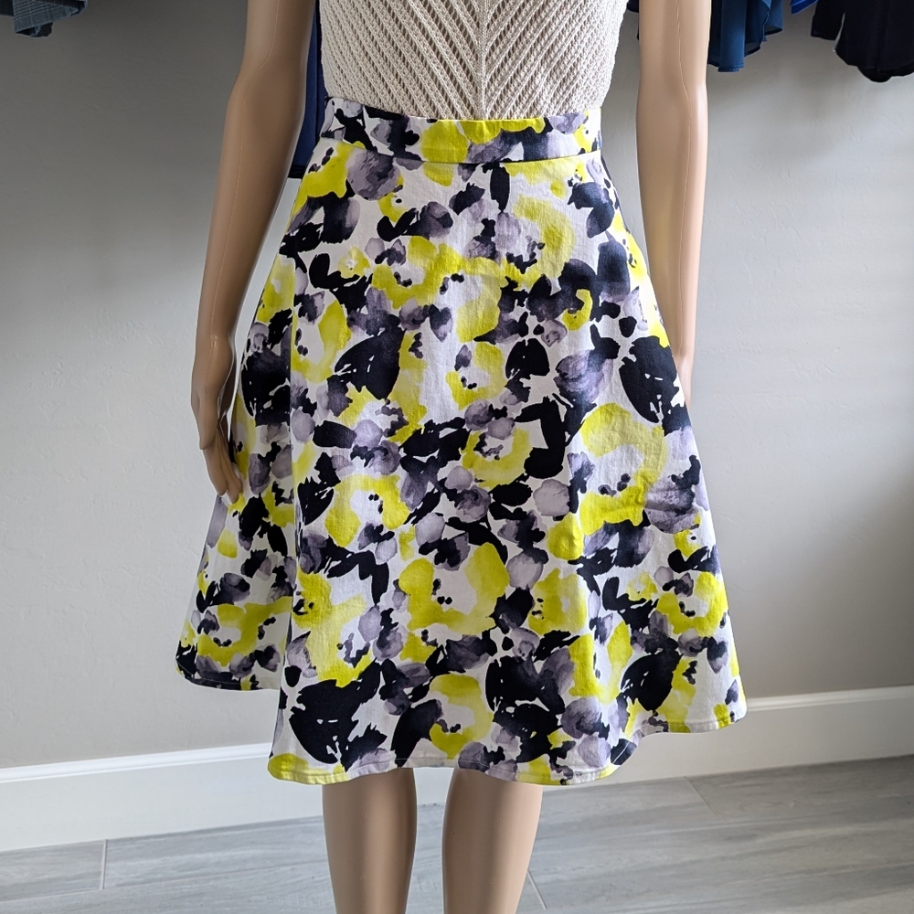 The Moon printed neon green gray and black Skaters Skirt Size 27